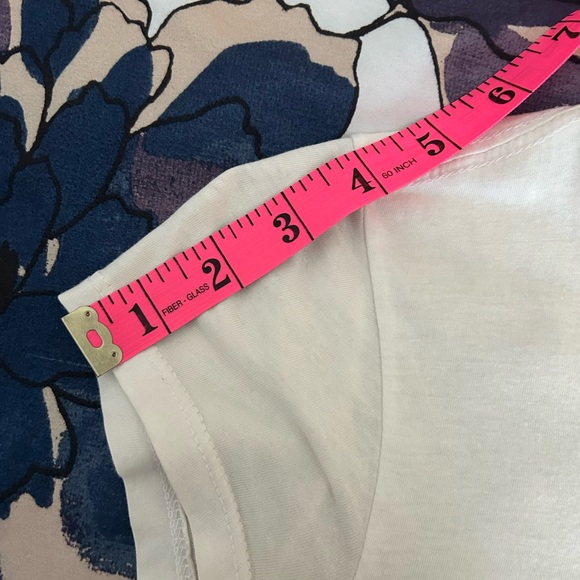 Aeropostale Graphic Tee (Medium) - Picture 6 of 10